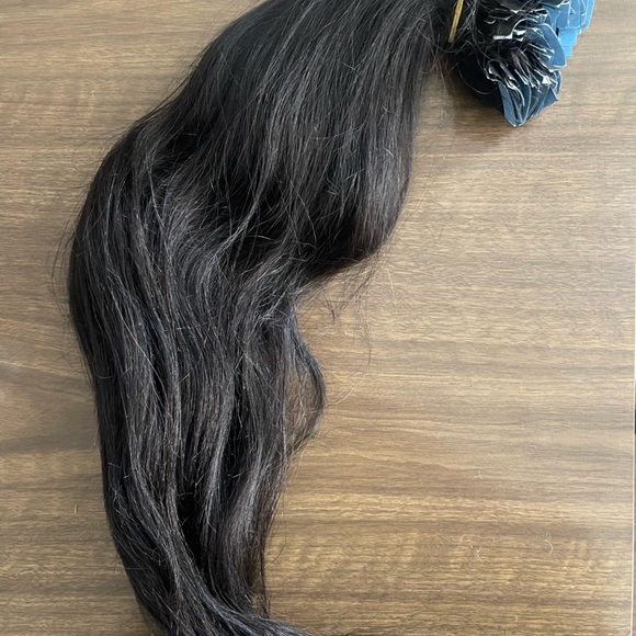 24” Relaxed yaki light Hair extension Tape in - Picture 5 of 7